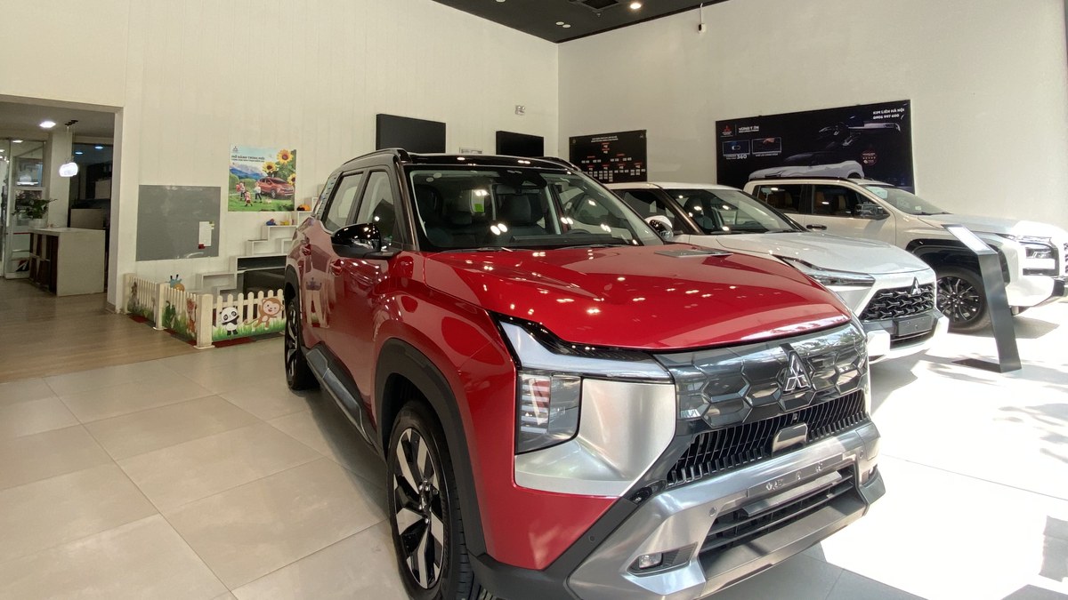 Mitsubishi Destinator tại Mitsubishi Kim Liên Quảng Bình