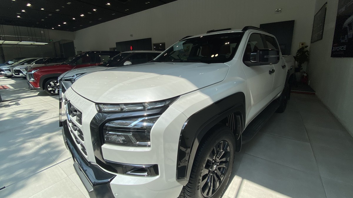 Mitsubishi Triton tại Mitsubishi Kim Liên Quảng Bình