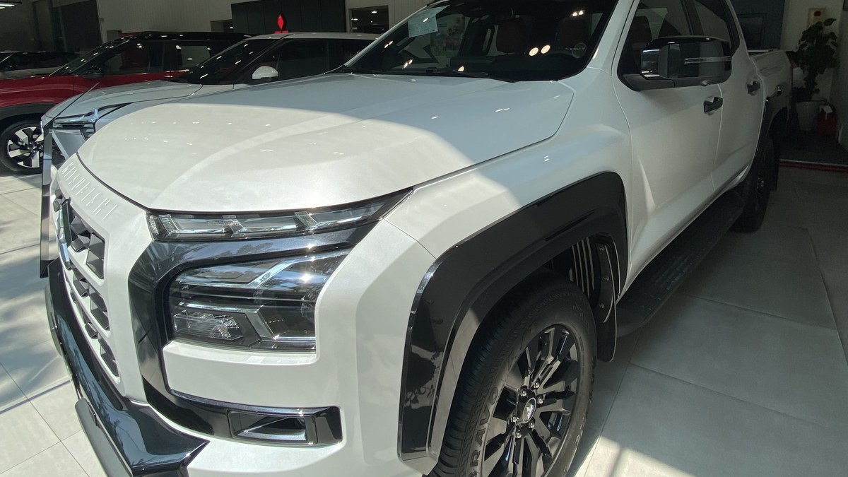 Mitsubishi Triton tại Mitsubishi Kim Liên Quảng Bình